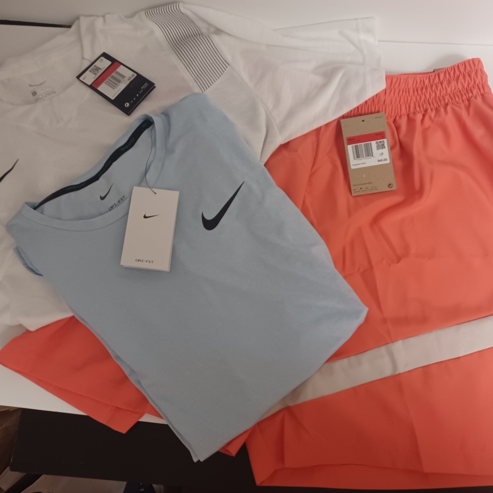 Nike Icon Dri-Fit Shorts & Two Nike Training Tops. New. Mens L